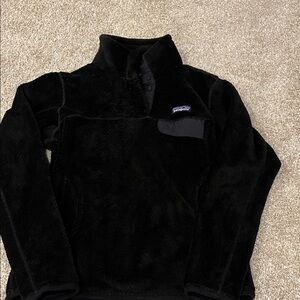 Women’s Patagonia Black Pullover- Small